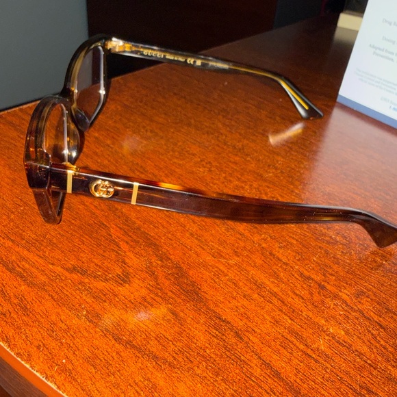 Gucci tortoise Women's prescription Glasses - Picture 2 of 8